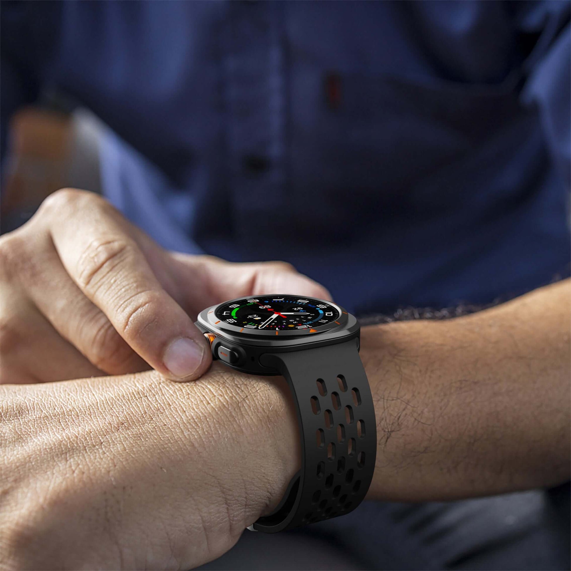 Samsung Galaxy Watch Ultra 47 mm Sport Band | AXYON hand picture